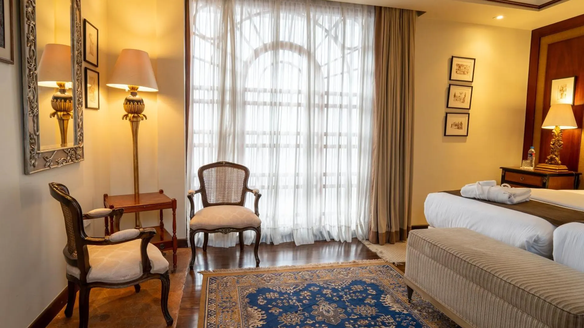 Mansion Alcazar Hotel Cuenca 5*,